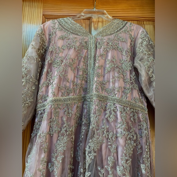Beautiful 3 pieces dusty rose salwar kameez - Picture 1 of 4